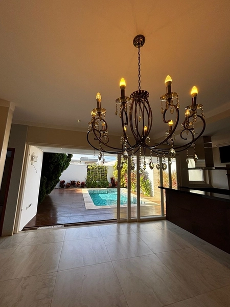 Casa de Alto Padrão à Venda | 3 Suítes, Piscina Aquecida e Energia Fotovoltaica: 9ª foto da galeria de imagens do imóvel