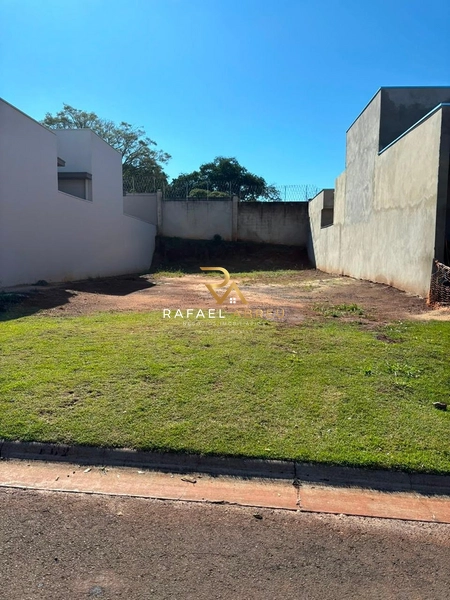 Terreno à Venda no Condomínio Tivoli em Araraquara | 250 m² Próximo à Portaria: 3ª foto da galeria de imagens do imóvel