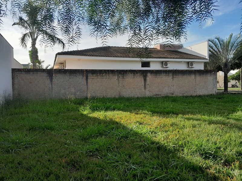 Terreno de Esquina à Venda no Village Damha I : 2ª foto da galeria de imagens do imóvel