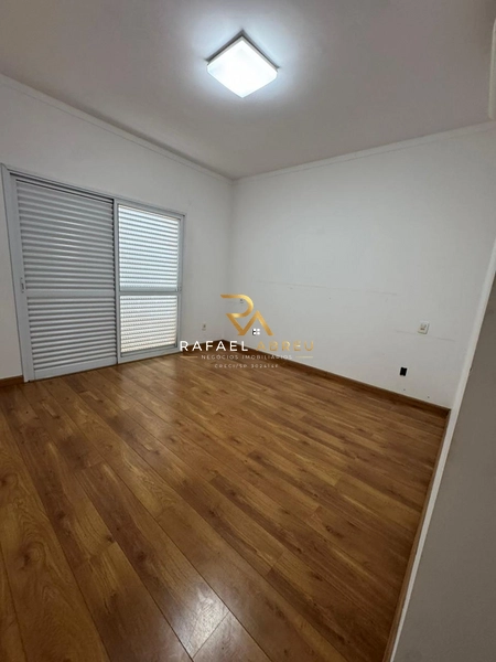 Casa à Venda no Village Damha I | 3 Suítes e 396 m² de Terreno: 4ª foto da galeria de imagens do imóvel
