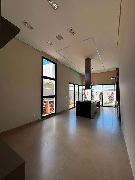 Casa com Piscina à Venda no Village Damha IV | 3 Quartos: 2ª foto da galeria de imagens do imóvel