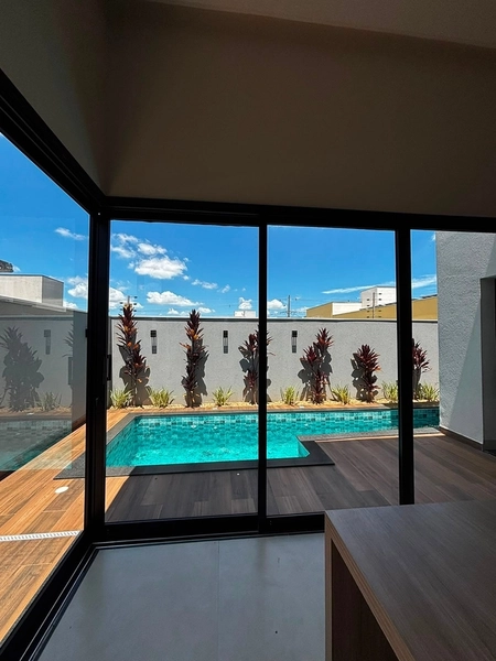 Casa com Piscina à Venda no Village Damha IV | 3 Quartos: 6ª foto da galeria de imagens do imóvel