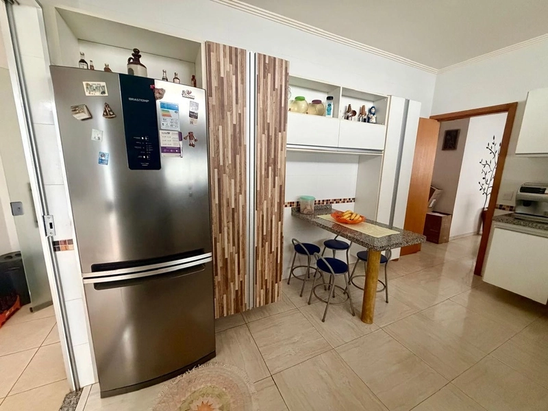 Casa para Locação no Village Damha I | 3 Suítes, Área Gourmet e Energia Solar: 16ª foto da galeria de imagens do imóvel