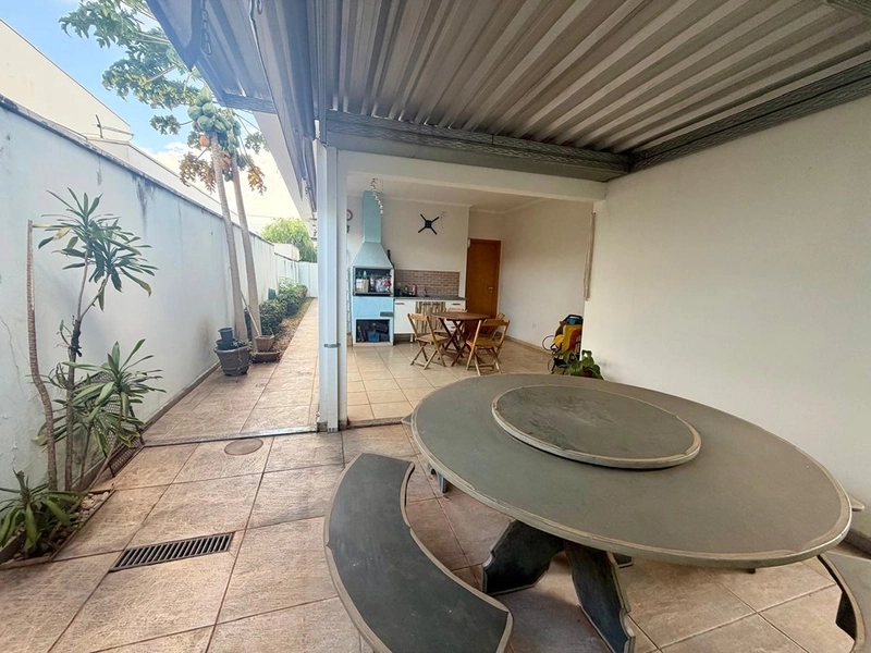 Casa para Locação no Village Damha I | 3 Suítes, Área Gourmet e Energia Solar: 20ª foto da galeria de imagens do imóvel