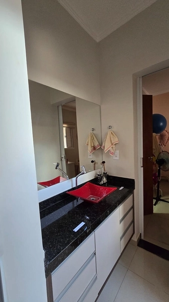Casa à Venda em Condomínio Fechado | 3 Dormitórios | Piscina: 30ª foto da galeria de imagens do imóvel