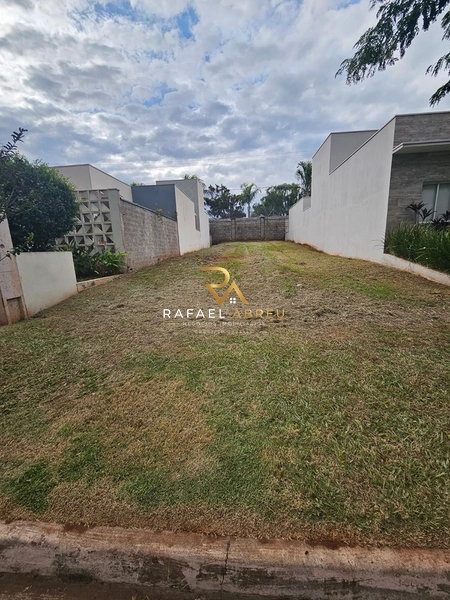 Terreno à Venda no Condomínio Parque Atlanta em Araraquara: 2ª foto da galeria de imagens do imóvel