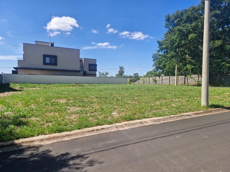 Terreno de Esquina à Venda no Bella Vitta | Condomínio Fechado: 6ª foto da galeria de imagens do imóvel