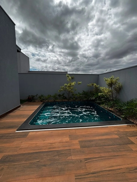 Casa à Venda no Village Damha III | 3 Suítes, Piscina Aquecida e Escritório: 11ª foto da galeria de imagens do imóvel