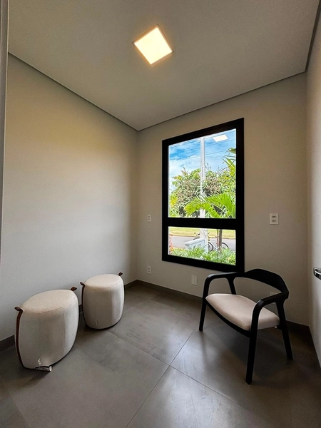 Casa à Venda no Village Damha III | 3 Suítes, Piscina Aquecida e Escritório: 2ª foto da galeria de imagens do imóvel
