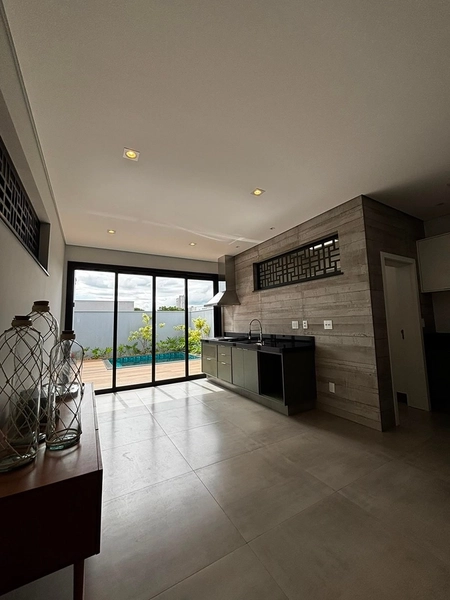 Casa à Venda no Village Damha III | 3 Suítes, Piscina Aquecida e Escritório: 5ª foto da galeria de imagens do imóvel