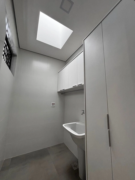 Casa à Venda no Village Damha III | 3 Suítes, Piscina Aquecida e Escritório: 8ª foto da galeria de imagens do imóvel