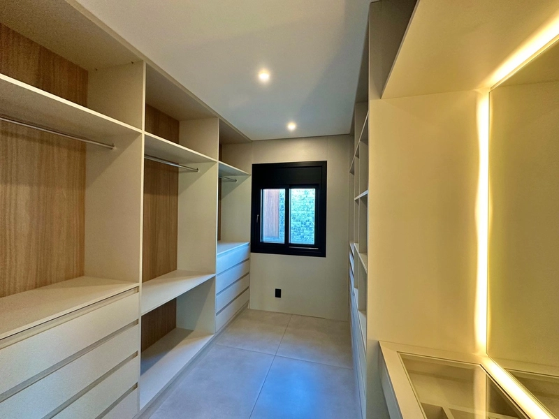 CASA EM CONDOMÍNIO 5 SUITES: 4ª foto da galeria de imagens do imóvel
