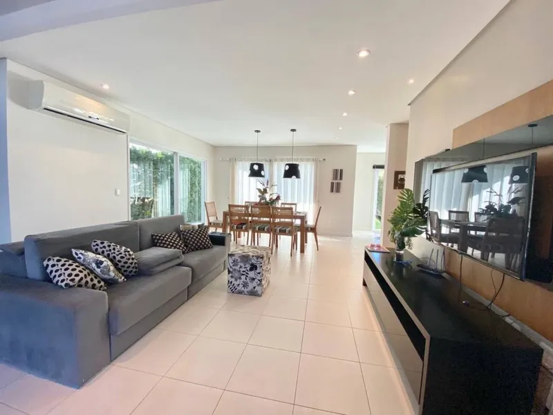 CASA NA AVENIDA: 7ª foto da galeria de imagens do imóvel
