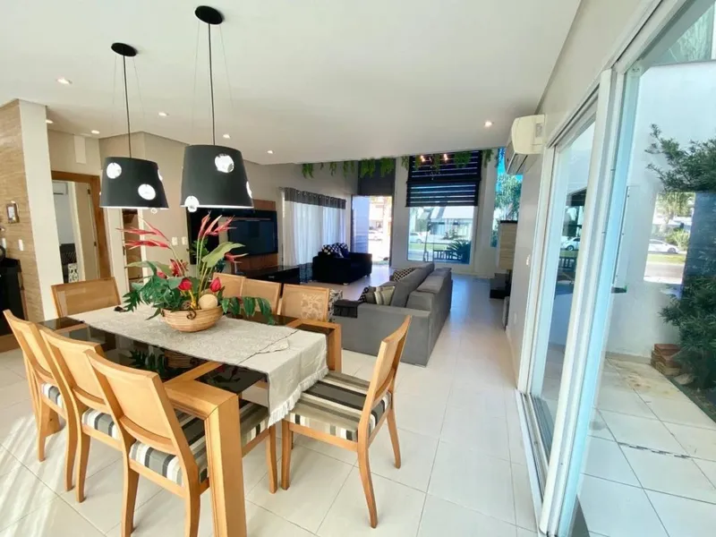 CASA NA AVENIDA: 10ª foto da galeria de imagens do imóvel