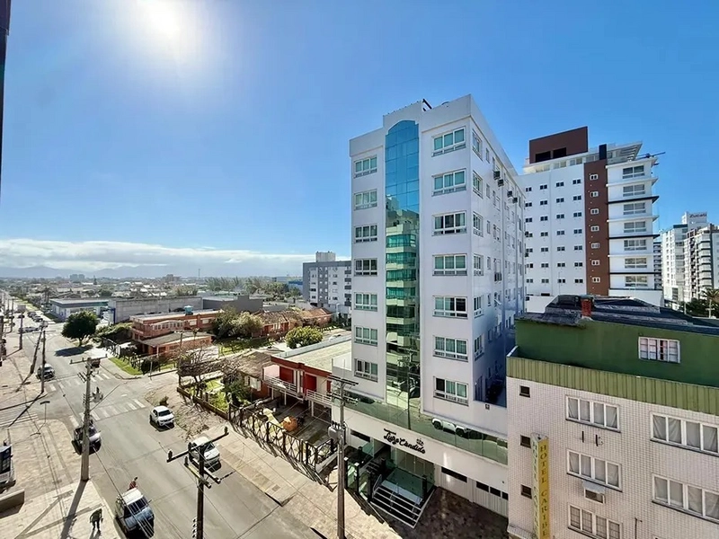 Sacada de frente pra rua, com churrasqueira e vista mar!!!: 11ª foto da galeria de imagens do imóvel