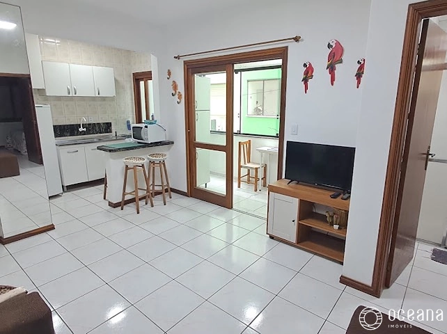 APARTAMENTO MOBILIADO DE 01 DORMITÓRIO COM SACADA LATERAL COM CHURRASQUEIRA: 1ª foto da galeria de imagens do imóvel