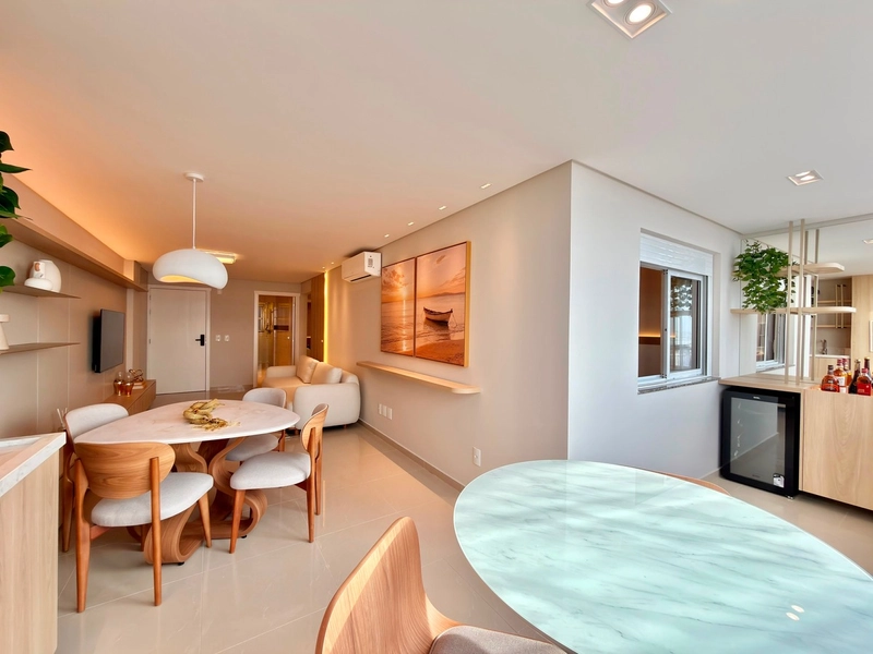 APARTAMEENTO DE  FRENTE COM VISTA MAR - MOBILIADO E DECORADO!: 6ª foto da galeria de imagens do imóvel