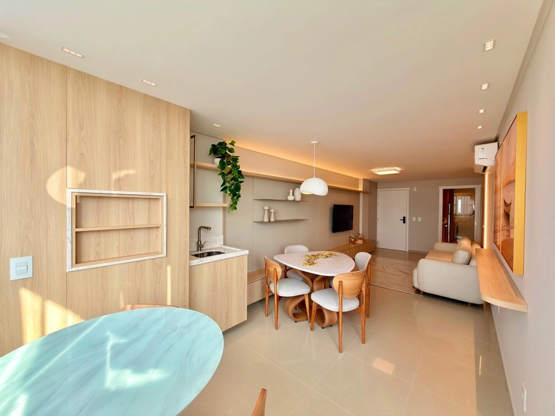 APARTAMEENTO DE  FRENTE COM VISTA MAR - MOBILIADO E DECORADO!: 3ª foto da galeria de imagens do imóvel