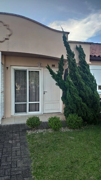 Casa 2 dormitórios, suíte em condomínio fechado, Confira!: 1ª foto da galeria de imagens do imóvel