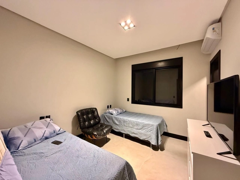 EXCELENTE CASA EM CONDOMÍNIO FECHADO - MOB E DEC: 4ª foto da galeria de imagens do imóvel