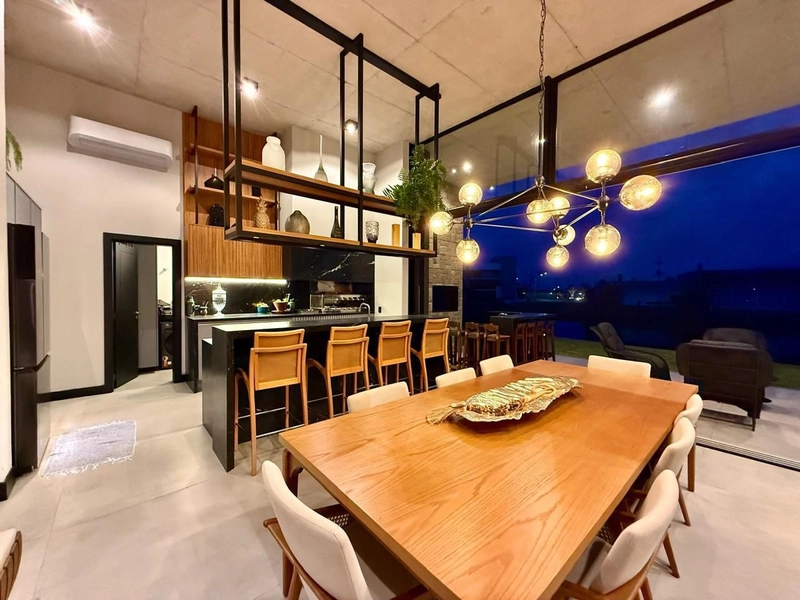 EXCELENTE CASA EM CONDOMÍNIO FECHADO - MOB E DEC: 3ª foto da galeria de imagens do imóvel