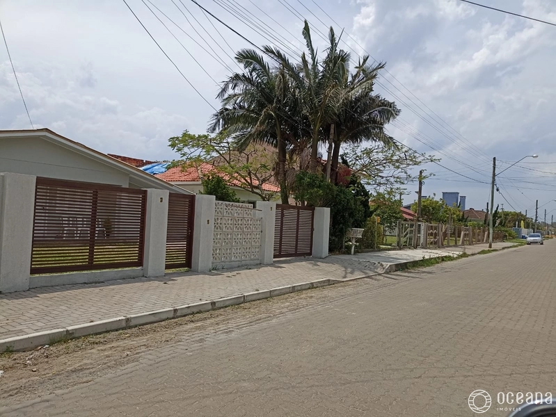 CASA DE 03 DORMITÓRIOS NO CENTRO DE XANGRI-LÁ: 2ª foto da galeria de imagens do imóvel