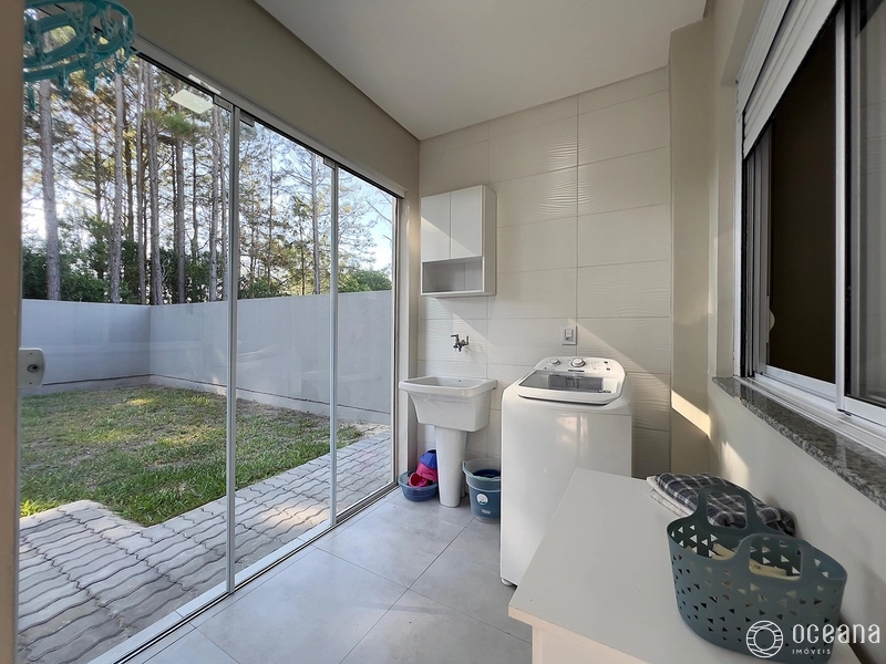 CASA COM TERRENO 12x25m² EM CAPÃO NOVO VILLAGE: 6ª foto da galeria de imagens do imóvel