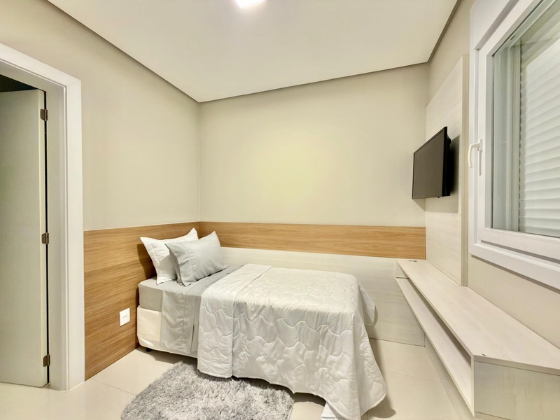 SOBRADO MOBILIADO E DECORADO EM CONDOMÍNIO FECHADO!: 2ª foto da galeria de imagens do imóvel