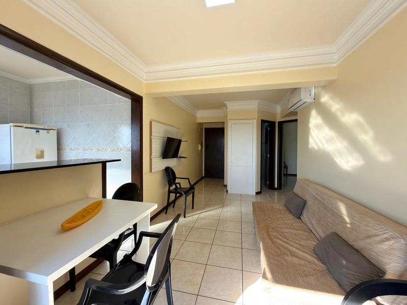 APARTAMENTO DE 01 DORMITÓRIO MOBILIADO COM SACADA E CHURRASQUEIRA!: 5ª foto da galeria de imagens do imóvel