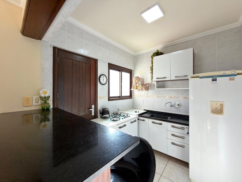 APARTAMENTO DE 01 DORMITÓRIO MOBILIADO COM SACADA E CHURRASQUEIRA!: 14ª foto da galeria de imagens do imóvel