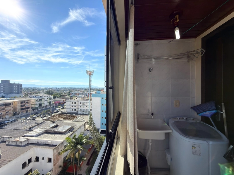 APARTAMENTO DE 01 DORMITÓRIO MOBILIADO COM SACADA E CHURRASQUEIRA!: 1ª foto da galeria de imagens do imóvel