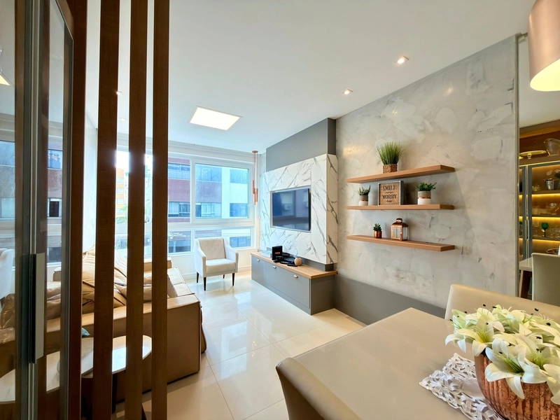 APARTAMENTO À VENDA COM SACADA DE FRENTE: 2ª foto da galeria de imagens do imóvel