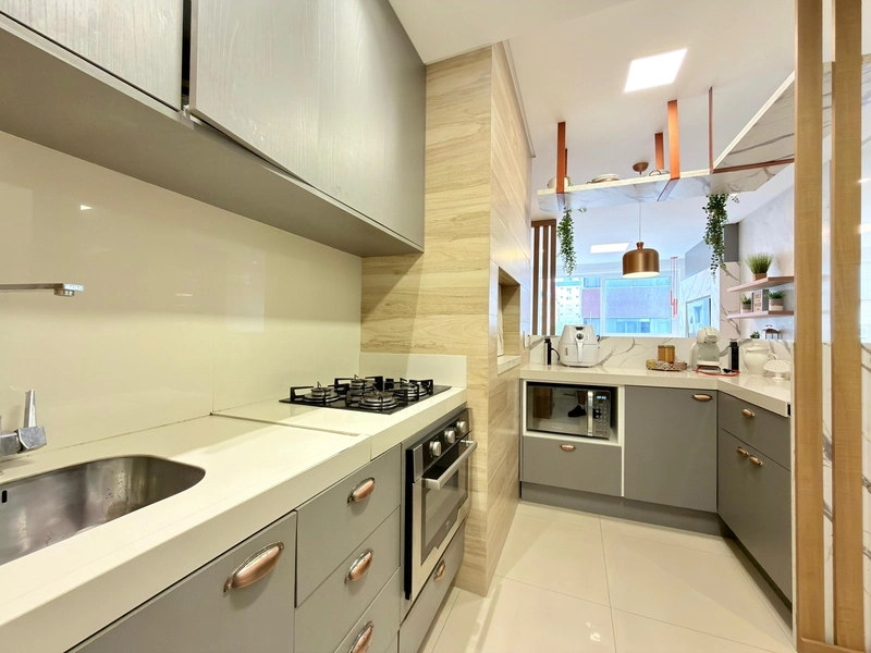 APARTAMENTO À VENDA COM SACADA DE FRENTE: 3ª foto da galeria de imagens do imóvel