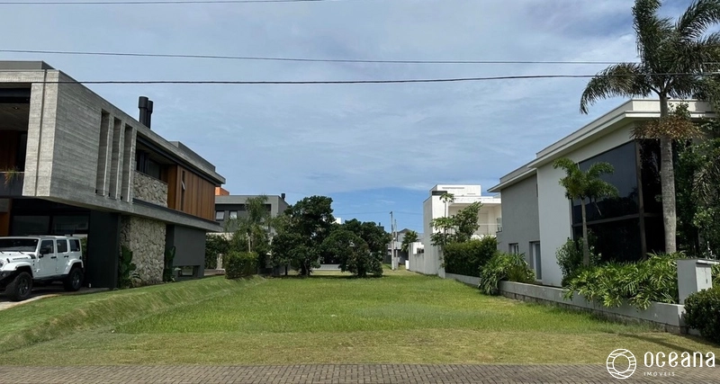 TERRENO EM CONDOMÍNIO FECHADO COM 450m² PRIVATIVOS!: 1ª foto da galeria de imagens do imóvel