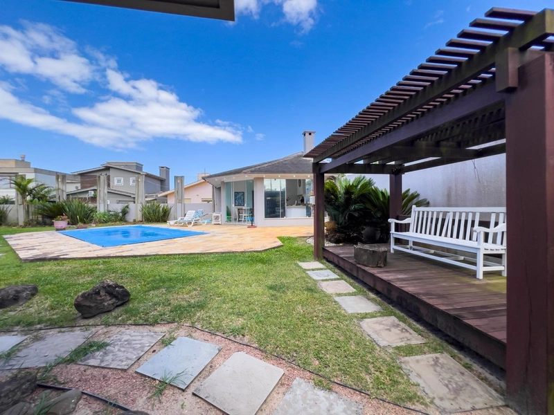 EXCELENTE CASA DE BAIRRO EM XANGRI-LÁ: 34ª foto da galeria de imagens do imóvel
