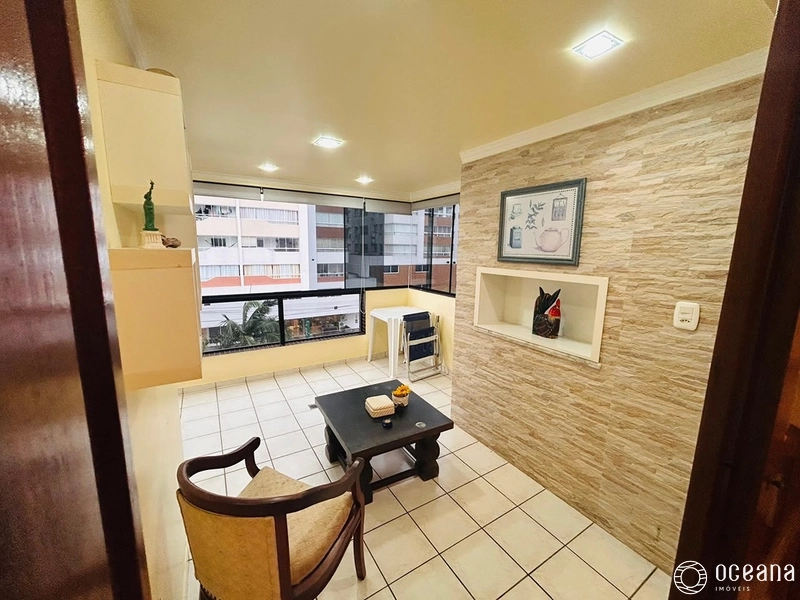 APARTAMENTO MOBILIADO DE 03 DORMITÓRIOS  COM SACADA DE FRENTE, VAGA DE GARAGEM + DEPÓSITO!: 3ª foto da galeria de imagens do imóvel