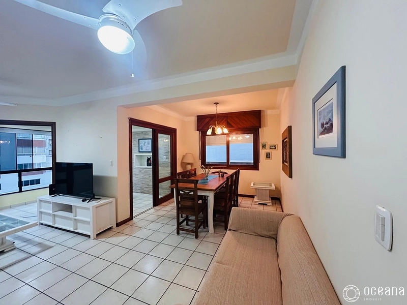 APARTAMENTO MOBILIADO DE 03 DORMITÓRIOS  COM SACADA DE FRENTE, VAGA DE GARAGEM + DEPÓSITO!: 2ª foto da galeria de imagens do imóvel