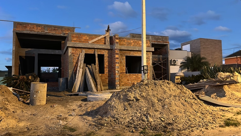 CASA COM 3 DORMITORIOS A VENDA EM XANGRI-LA: 3ª foto da galeria de imagens do imóvel