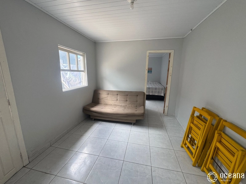 CASA LOCALIZADA NO BAIRRO JARDIM BEIRA MAR COM 02 DORMITÓRIOS: 2ª foto da galeria de imagens do imóvel