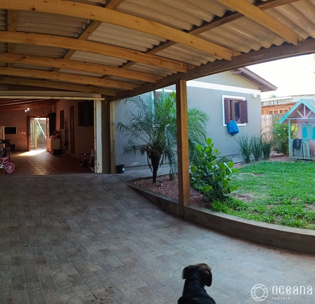 Casa em Capão Novo, terreno inteiro!: 1ª foto da galeria de imagens do imóvel