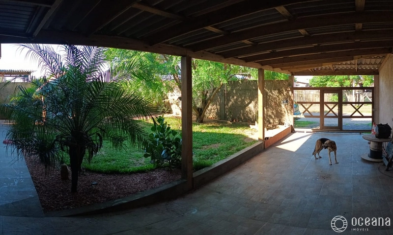 Casa em Capão Novo, terreno inteiro!: 2ª foto da galeria de imagens do imóvel