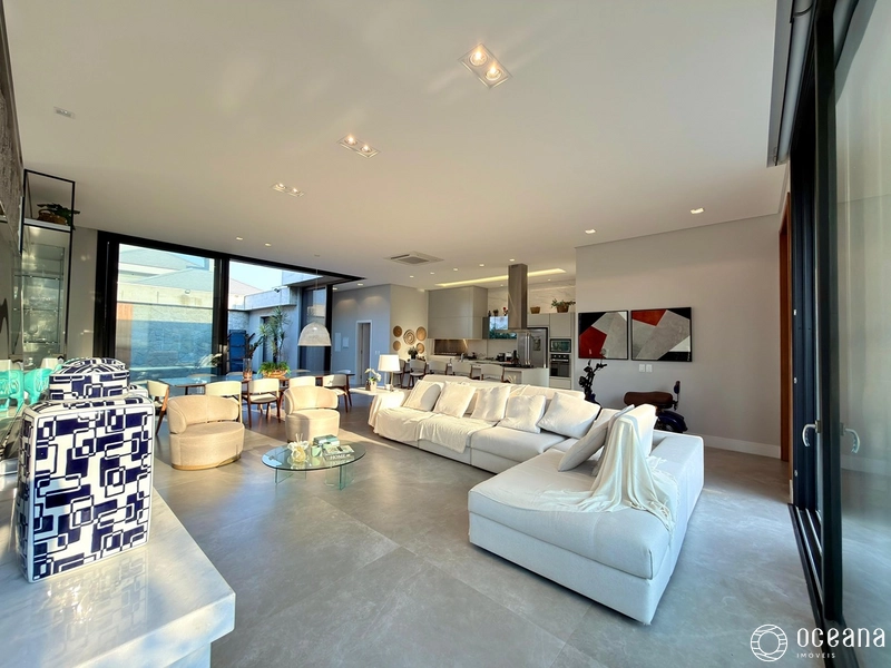 CASA MOB. & DECORADA COM 04 SUÍTES INDIVIDUAIS EM COND. FECHADO!: 3ª foto da galeria de imagens do imóvel