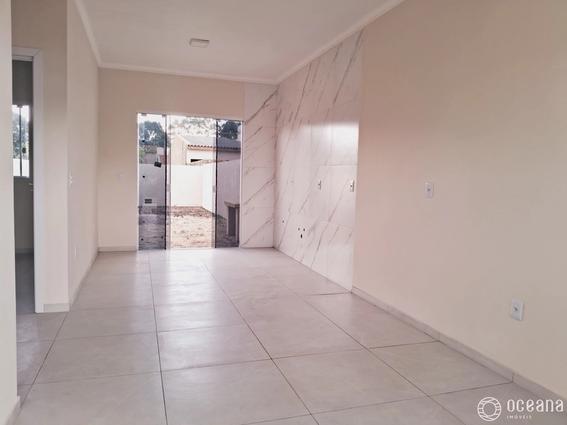 CASA DE 02 DORMITÓRIOS EM CAPÃO NOVO: 1ª foto da galeria de imagens do imóvel
