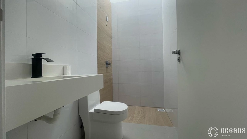 CASA GEMINADA NO BAIRRO JARDIM BEIRA MAR À 03 QUADRAS DA PRAIA!: 1ª foto da galeria de imagens do imóvel