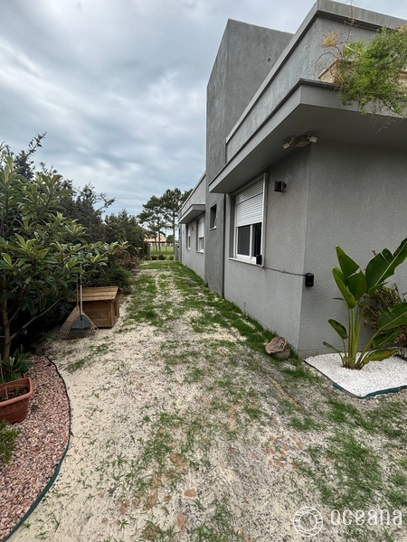 Casa 3 dormitórios com piscina, mobiliada e decorada em Atlântida.: 27ª foto da galeria de imagens do imóvel