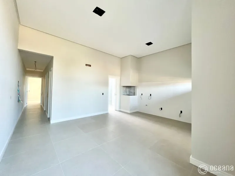 CASA 2 SUÍTES A 2 QUADRAS DO MAR!: 1ª foto da galeria de imagens do imóvel
