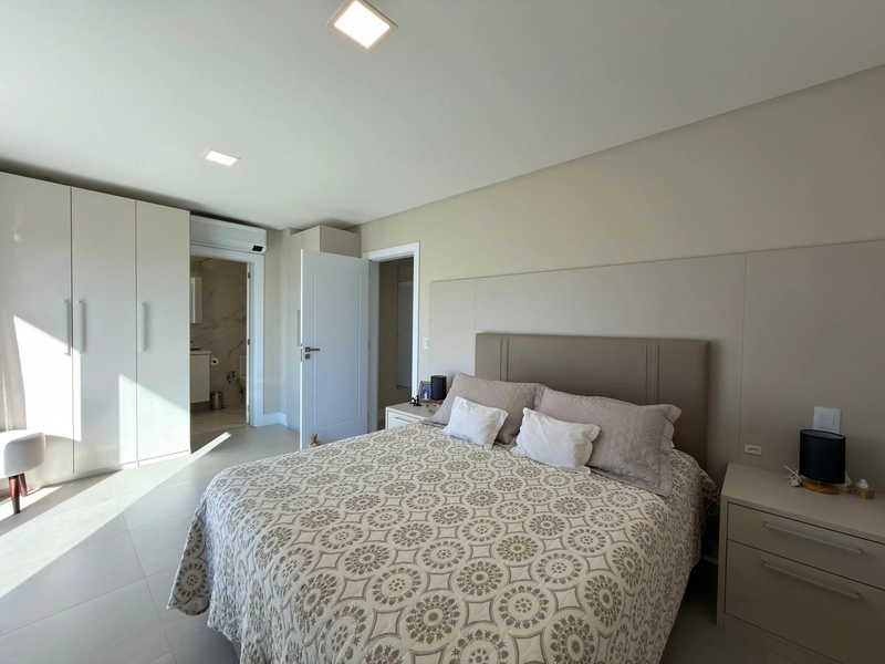 SOBRADO MOBILIADO E DECORADO COMPOSTO POR 04 SUÍTES!: 2ª foto da galeria de imagens do imóvel