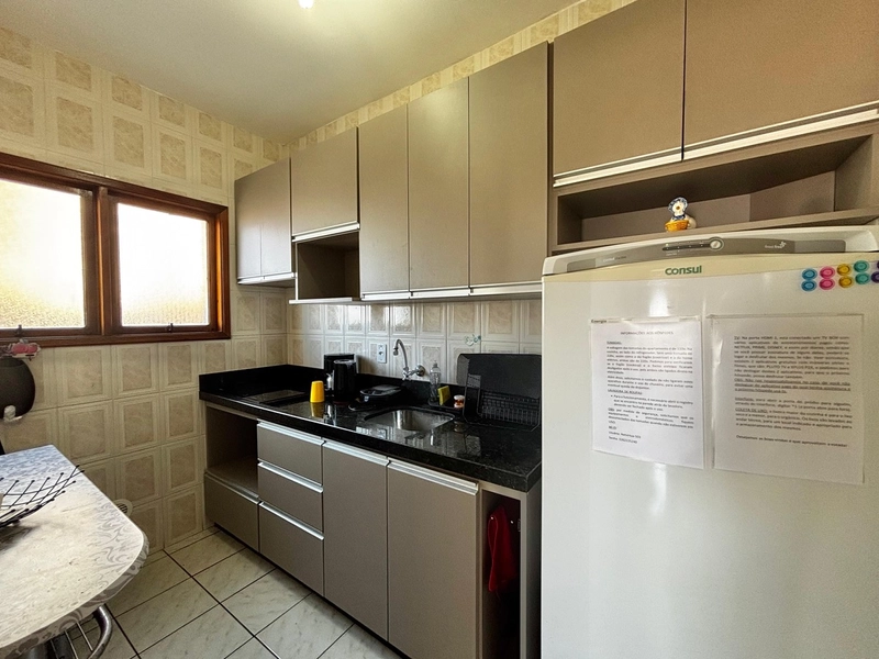APARTAMENTO MOBILIADO DE 01 DORMITÓRIO - SACADA COM CHURRASQUEIRA!: 5ª foto da galeria de imagens do imóvel