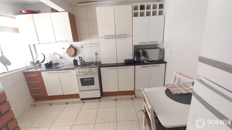 APARTAMENTO DE 02 DORMITÓRIOS NO CENTRO DE CAPÃO DA CANOA: 3ª foto da galeria de imagens do imóvel