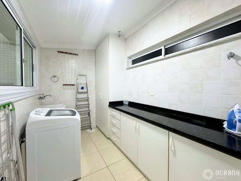 AMPLO APARTAMENTO DE 03 DORMITÓRIOS COM SACADA DE FRENTE E VISTA MAR: 15ª foto da galeria de imagens do imóvel